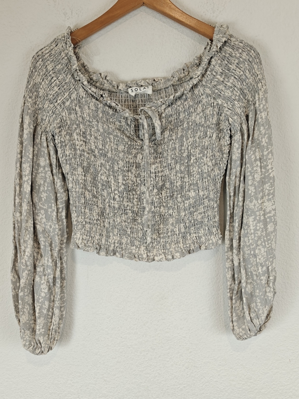 Solai The Label Grey & Cream Floral Smocked Puff Sleeve Crop Top Boho Tie M